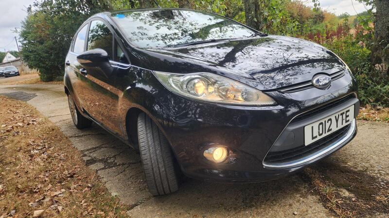 2012 Ford Fiesta — photo 14