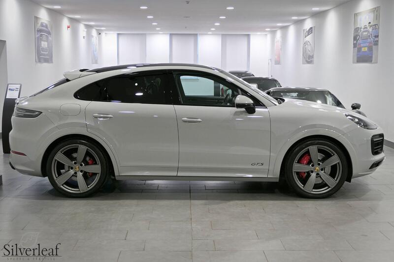 Porsche Cayenne view 3