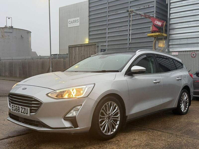 Ford Focus view 5