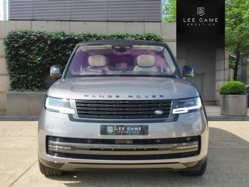 Land Rover Range Rover view 3