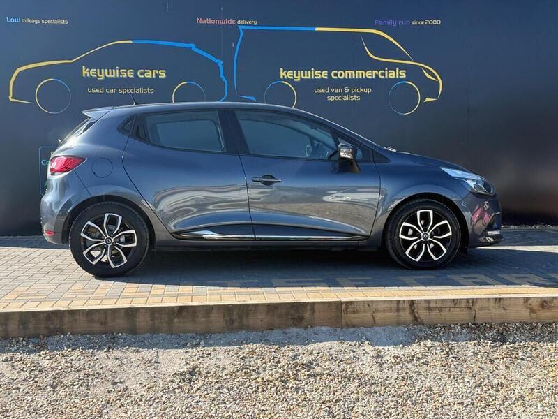 Renault Clio view 6