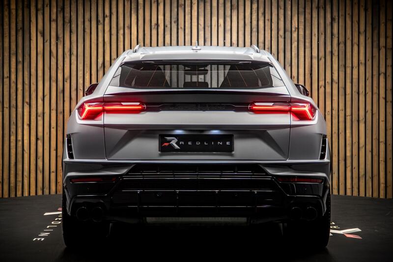 Lamborghini Urus view 6