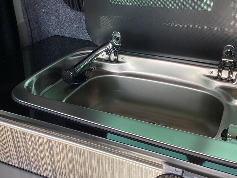 Volkswagen T6 Campervan — image 9