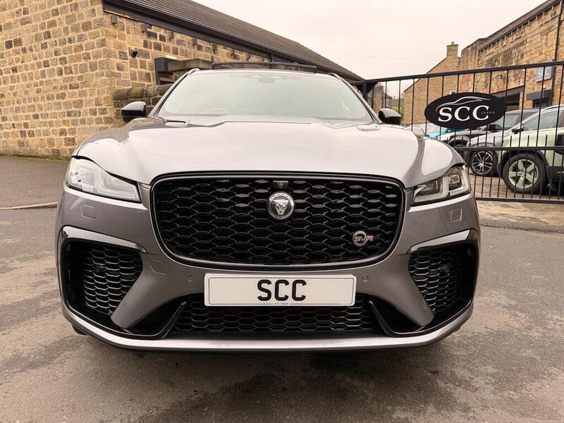 Jaguar F-Pace view 3