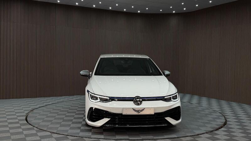 Volkswagen Golf view 4