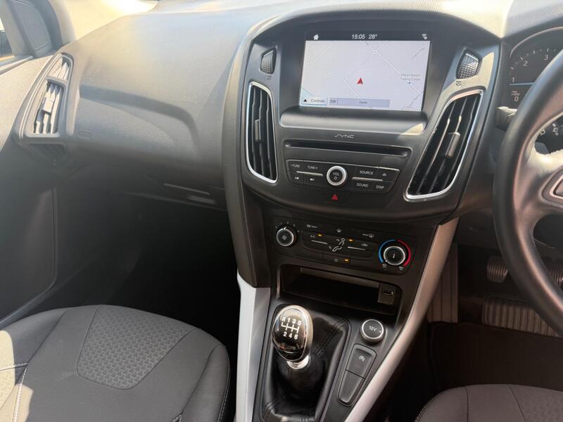 Ford Focus view 5