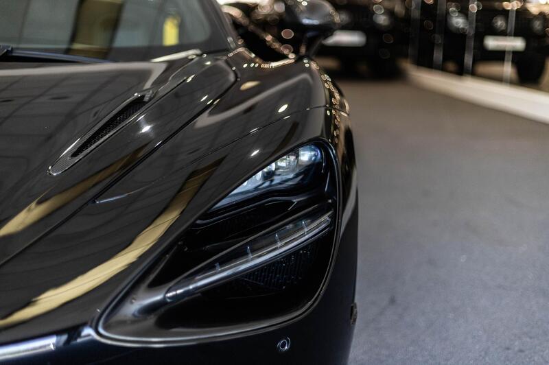 Mclaren 720s view 5