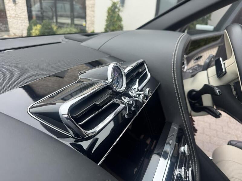 Bentley Bentayga view 19