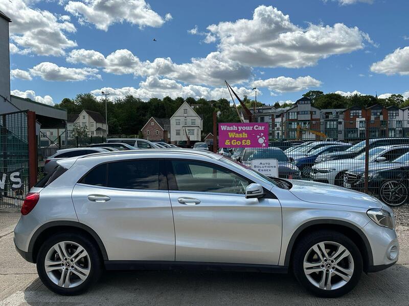 Mercedes-Benz GLA view 2