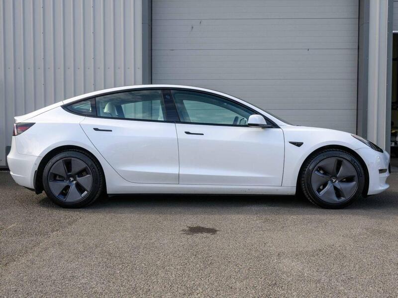Tesla Model 3 view 5