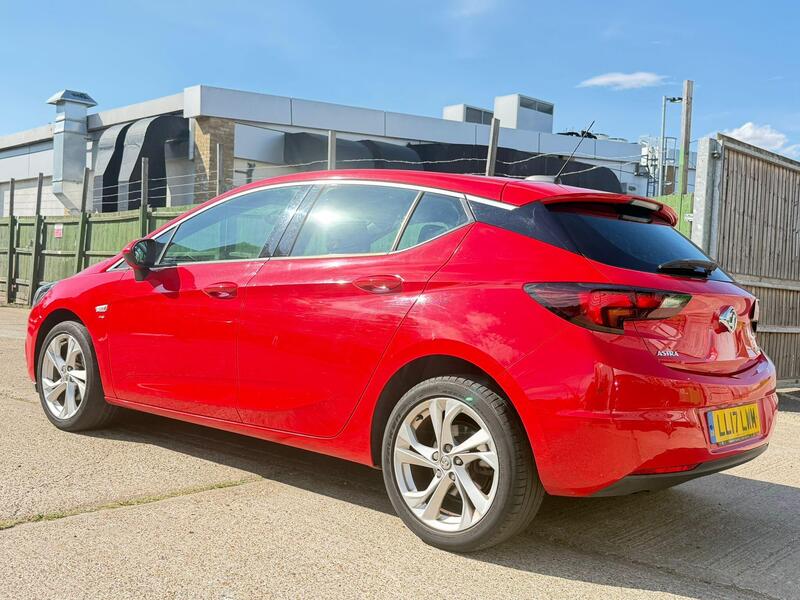 Vauxhall Astra view 5