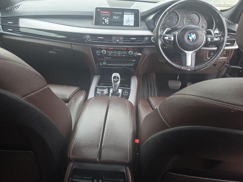 BMW X5 view 2