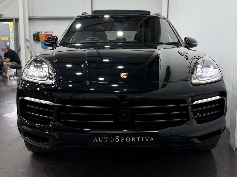 Porsche Cayenne view 6