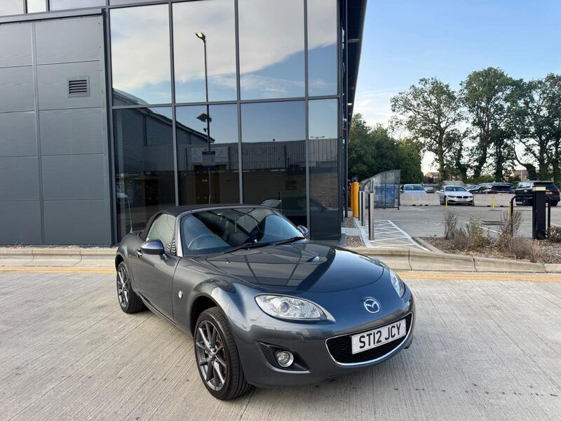 Mazda MX-5 — photo 1