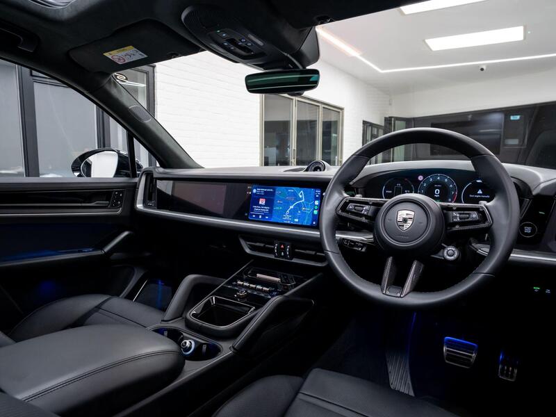 Porsche Cayenne view 7