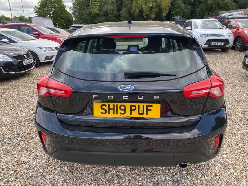 Ford Focus view 5