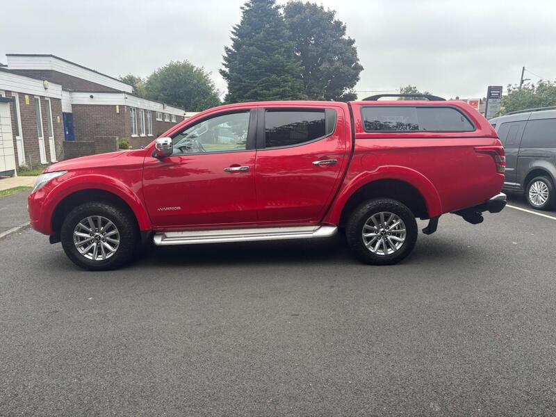 Mitsubishi L200 view 4