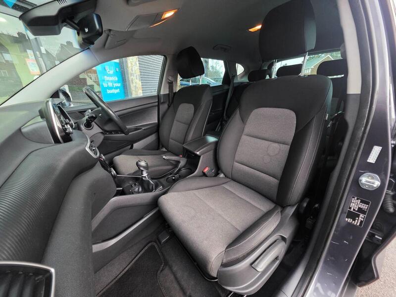 Hyundai Tucson view 3