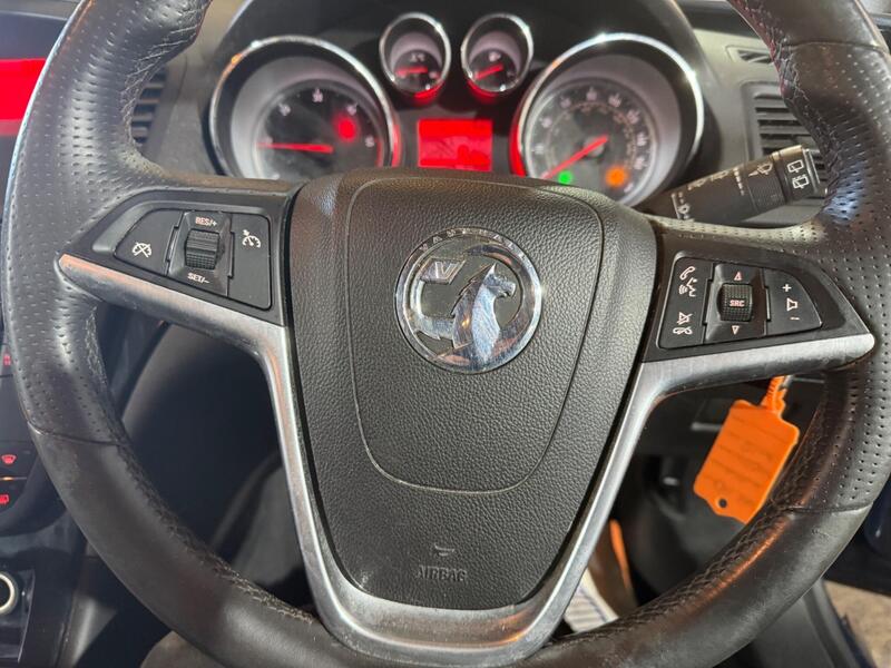 2011 Vauxhall Insignia — photo 18