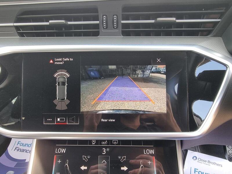 Audi A6 view 6