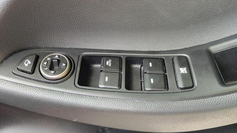 2017 Hyundai i20 — photo 37