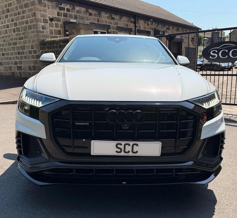 Audi Audi Q8 view 3