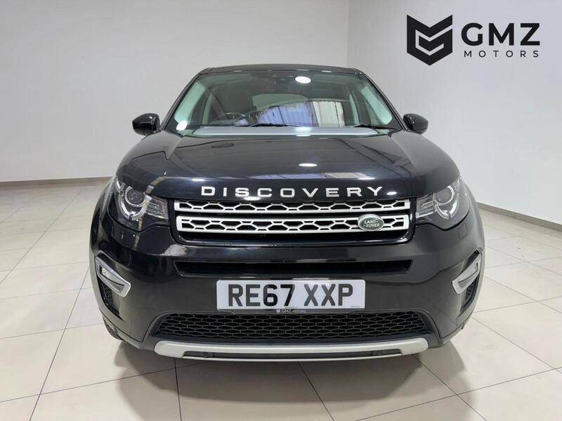 Land Rover Discovery Sport view 2