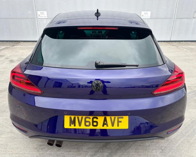 Volkswagen Scirocco view 5