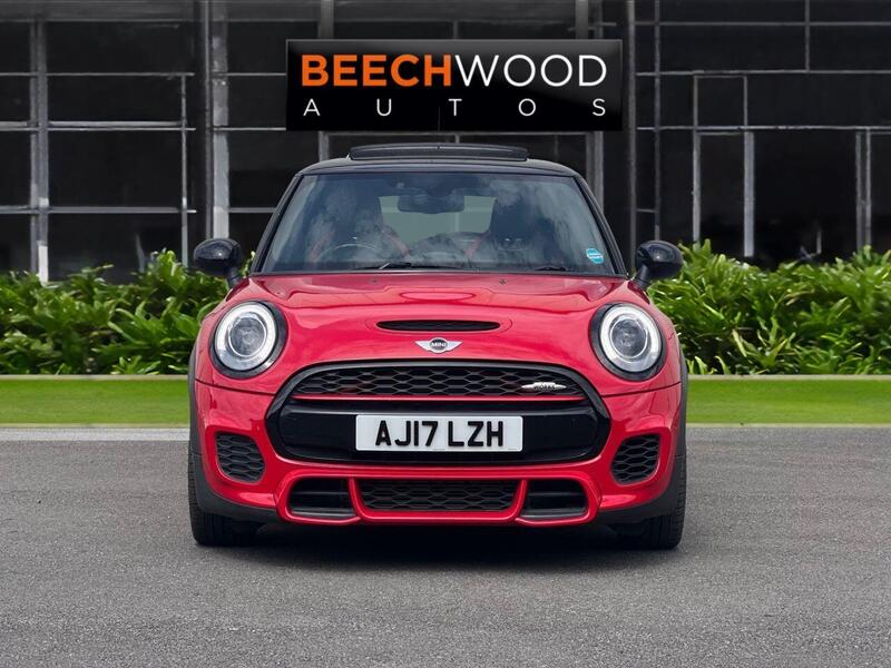 Mini Hatch view 3