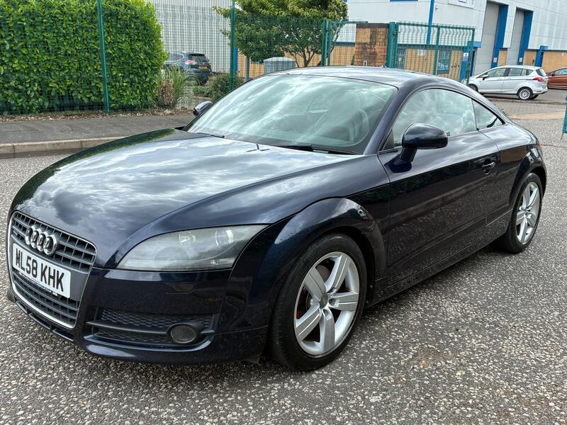 Audi TT view 3