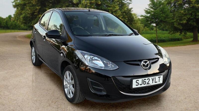 Mazda Mazda2 — photo 1