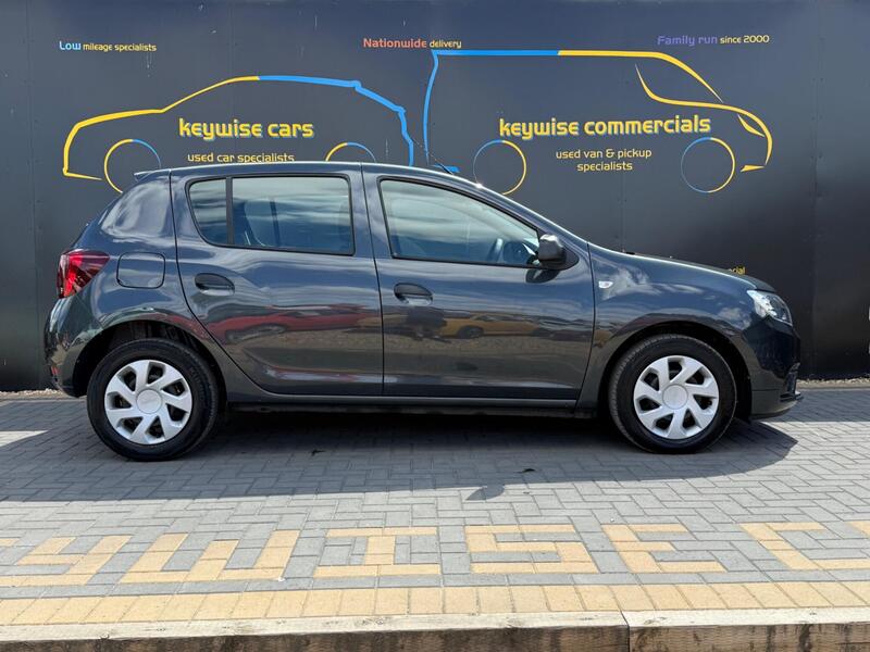 Dacia Sandero view 6