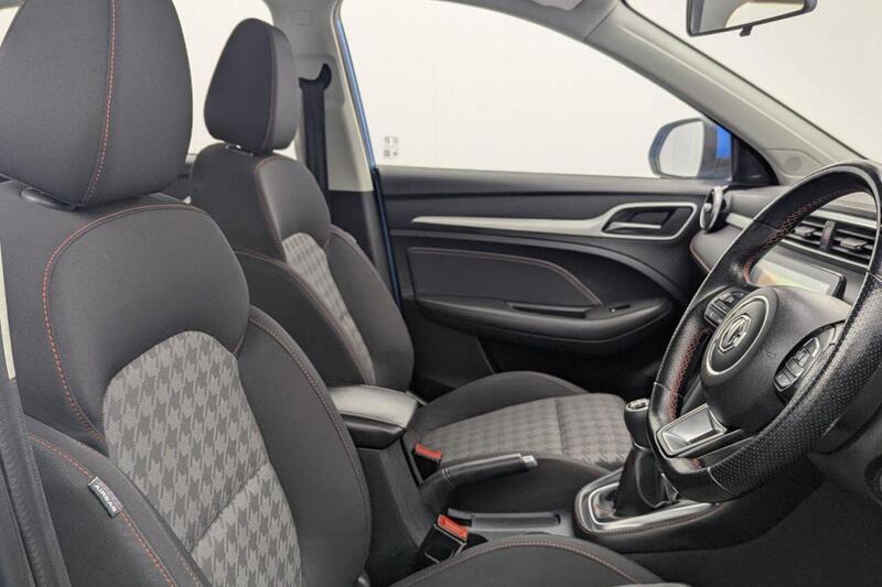 MG MG ZS view 3