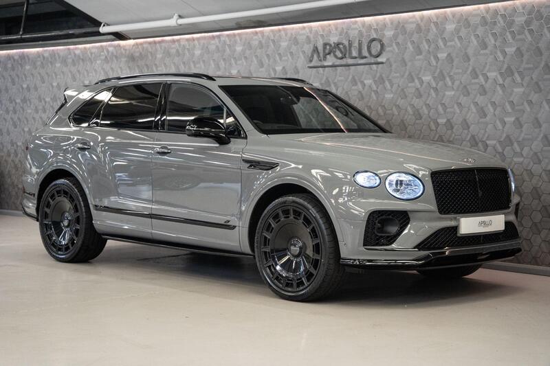 Bentley Bentayga view 6