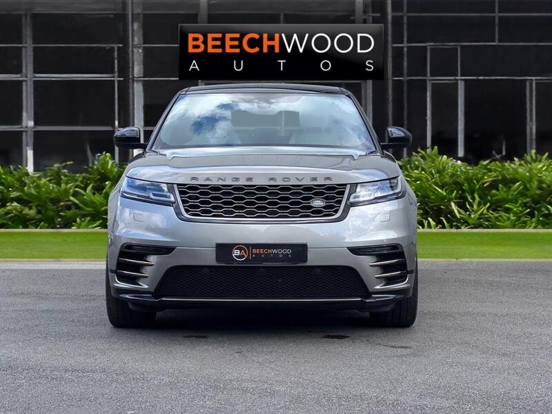Land Rover Range Rover Velar view 3
