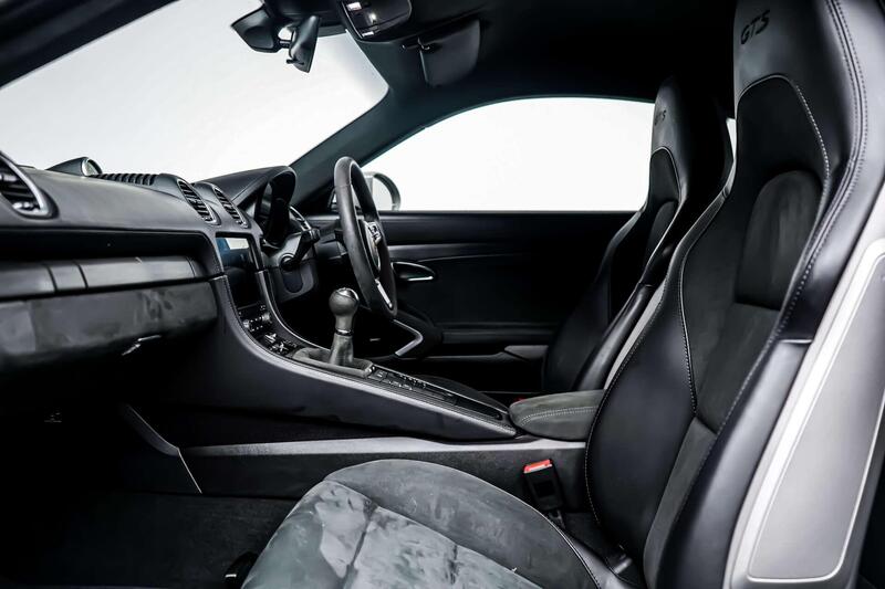 Porsche 718 Cayman view 7