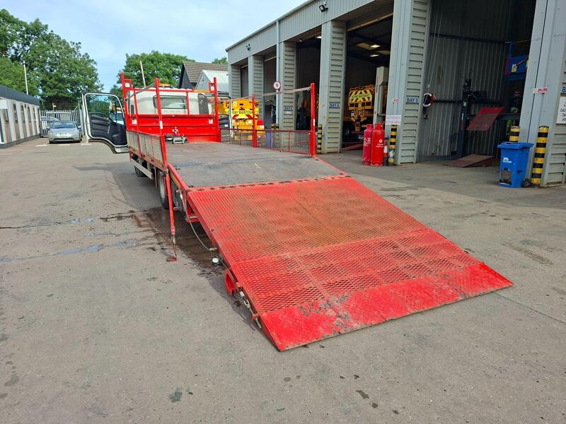 Isuzu N75 190  7.5T Beavertail
