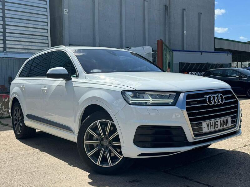 2016 Audi Q7 in White for sale