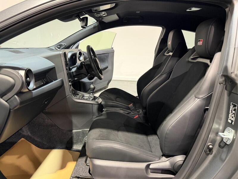 Toyota Yaris view 6