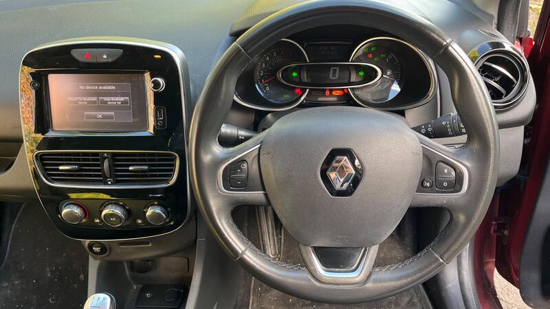2019 Renault Clio — photo 27