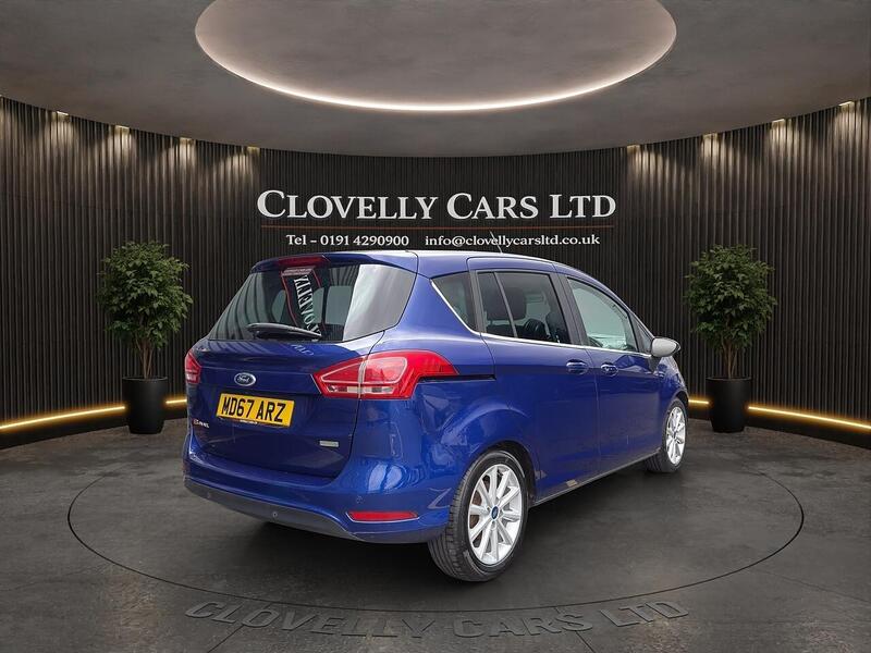 Ford B-Max view 4