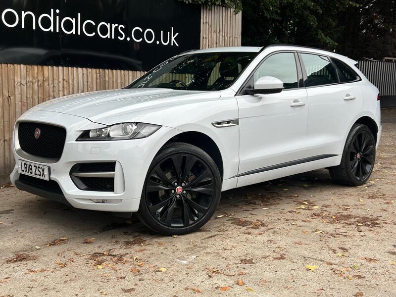 Jaguar F-Pace view 6
