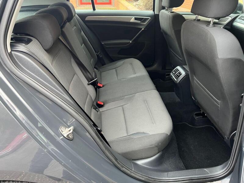 Volkswagen Golf view 13
