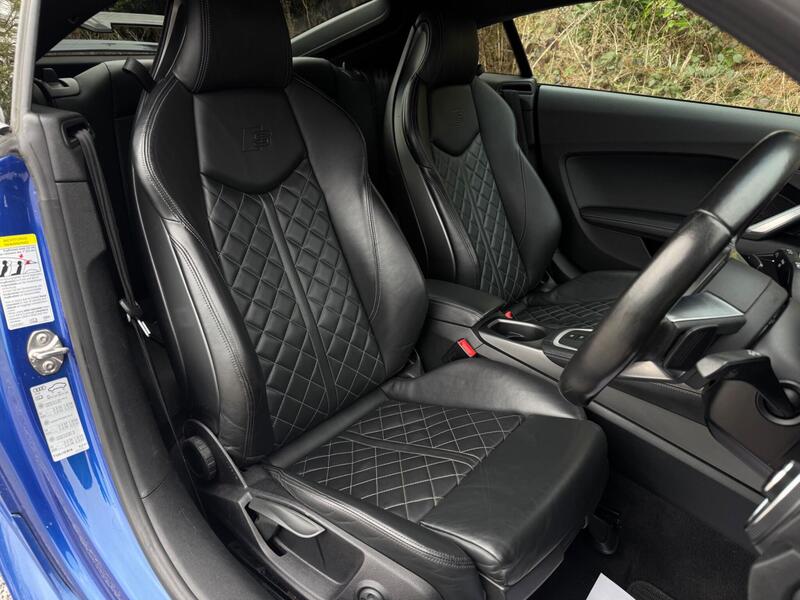 Audi Audi TTS view 3