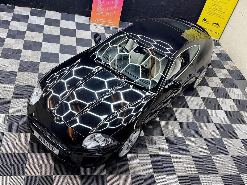 Jaguar XK view 40
