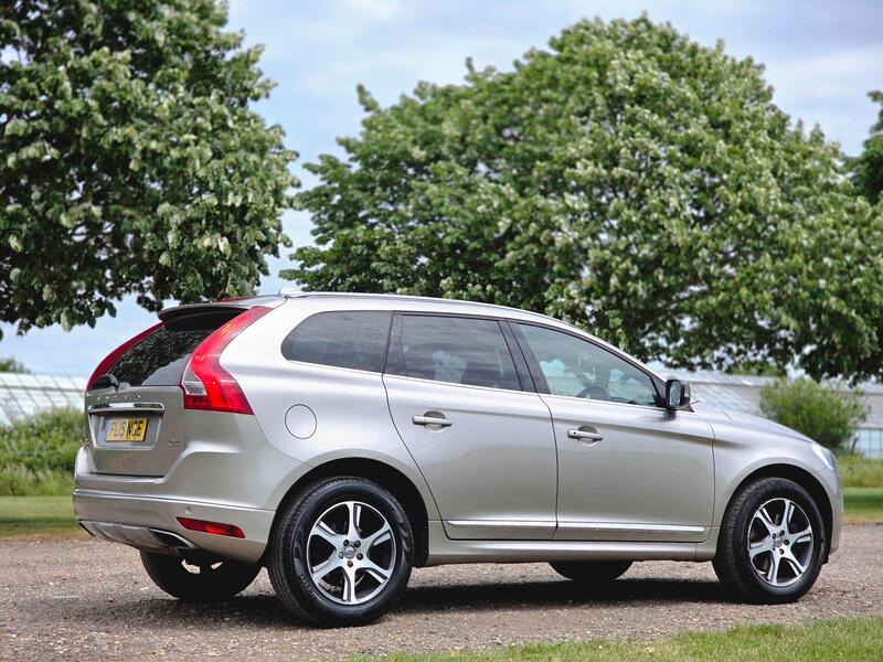 Volvo XC60 view 4