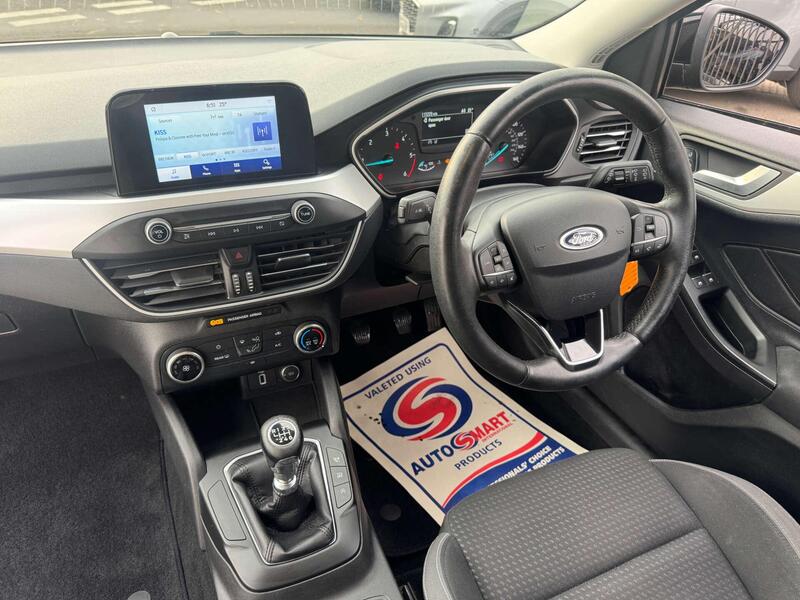 Ford Focus view 2