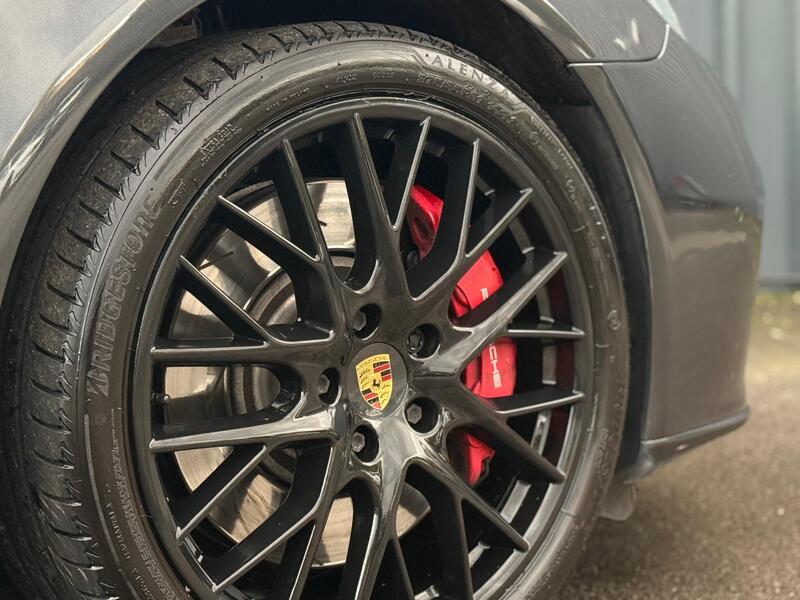 Porsche Panamera view 10