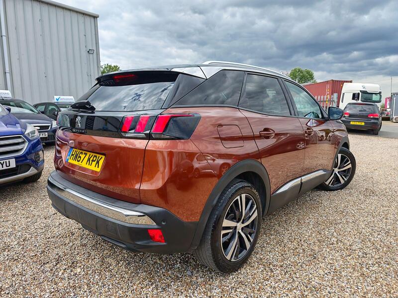 Peugeot 3008 view 4