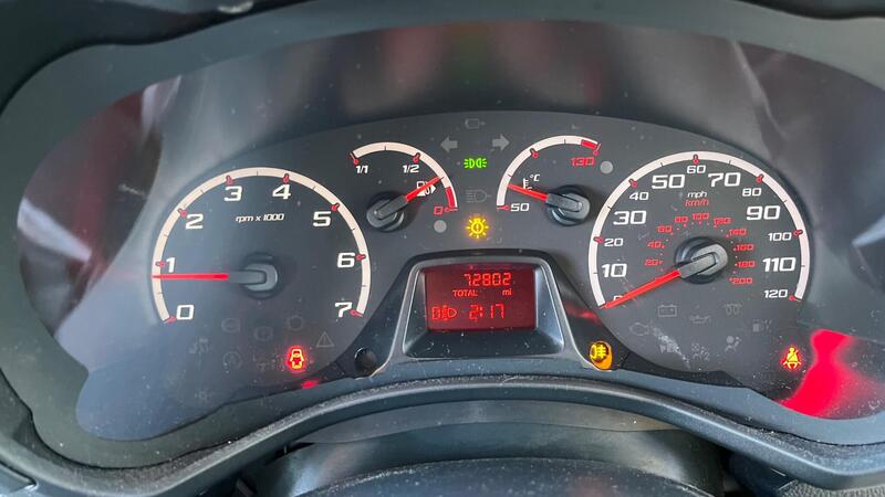 2013 Ford Ka — photo 27